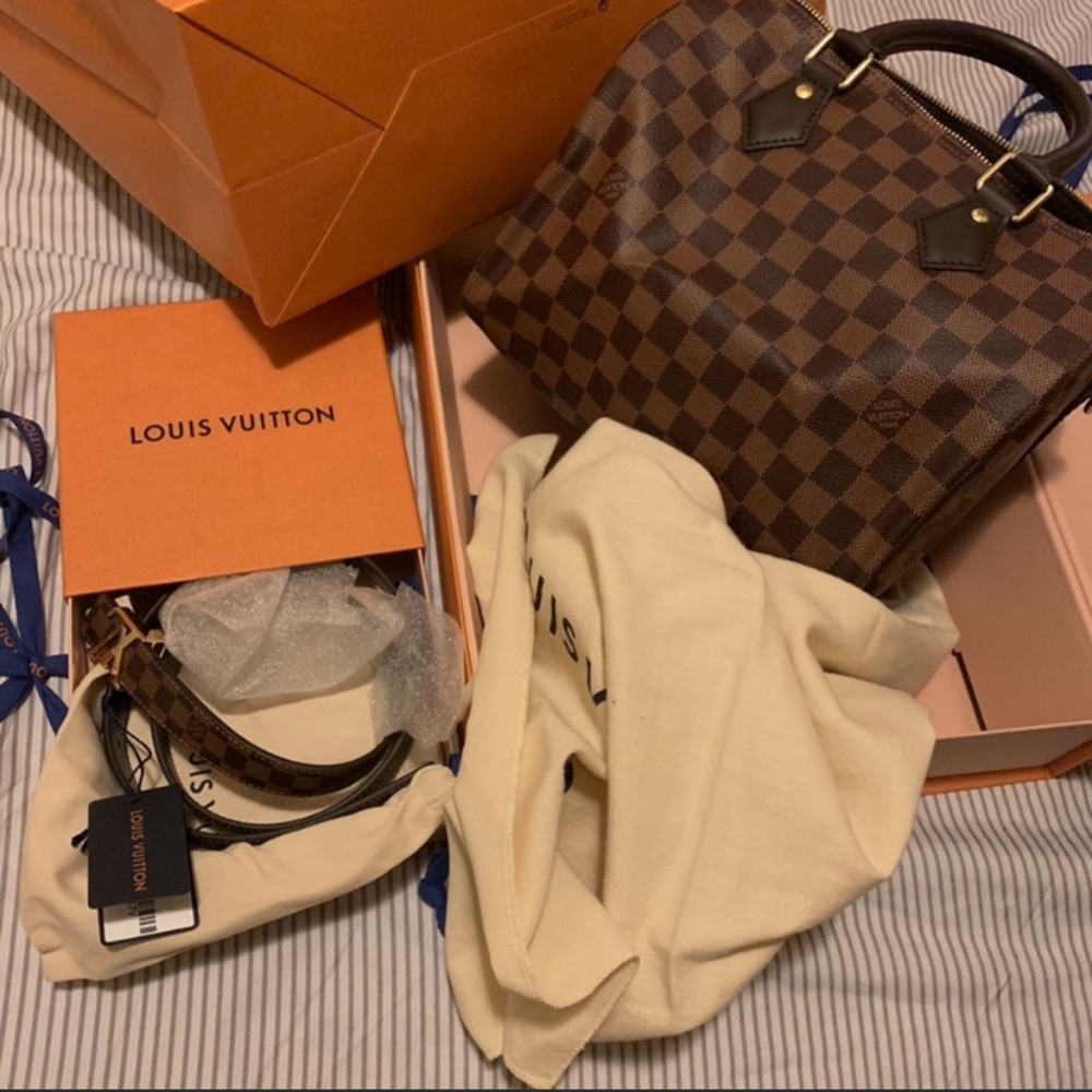 Exellent condition 100% authentic, with the box